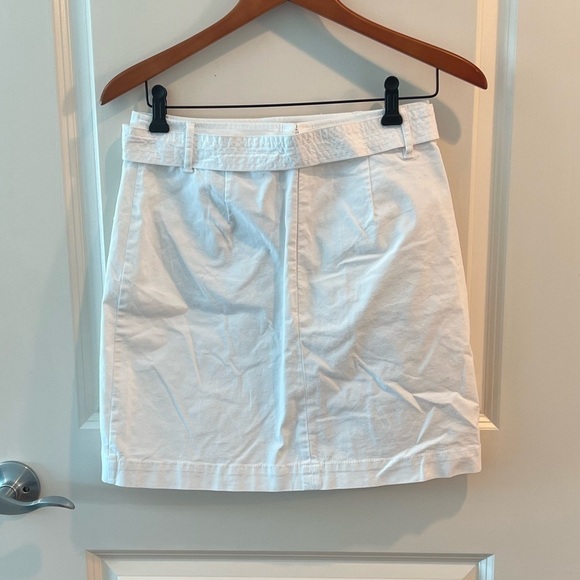 Ann Taylor Belted Skirt NWT 
Size:2 - Picture 5 of 11